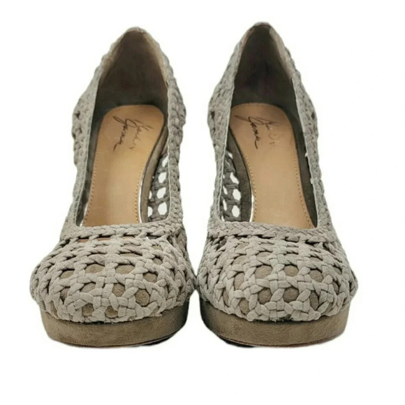 Badgley Mischka Marc & James Tan Suede Pumps Size 9M - Picture 3 of 10